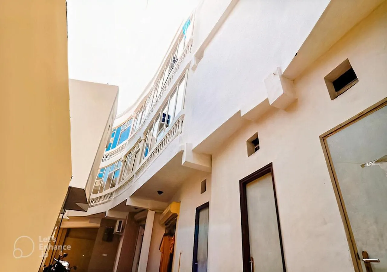 **  Hotel Dream Laxmi New Delhi India